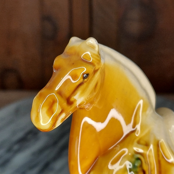 Triple Glass Horse - Picture 11 of 12